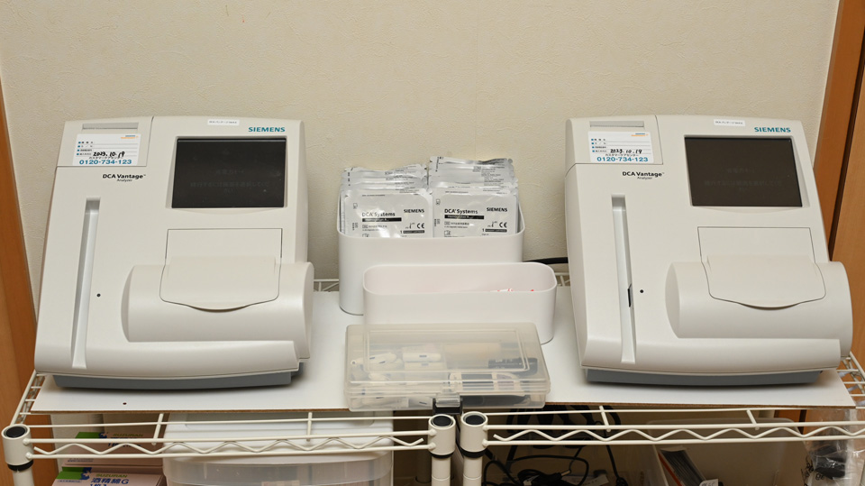 血糖・HbA1c迅速測定装置